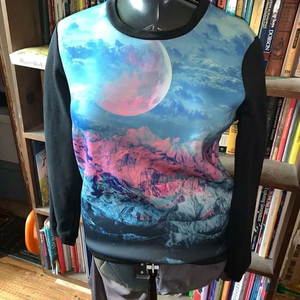Gestuz mountain techno rave Nordstroms S cozy sweatshirt